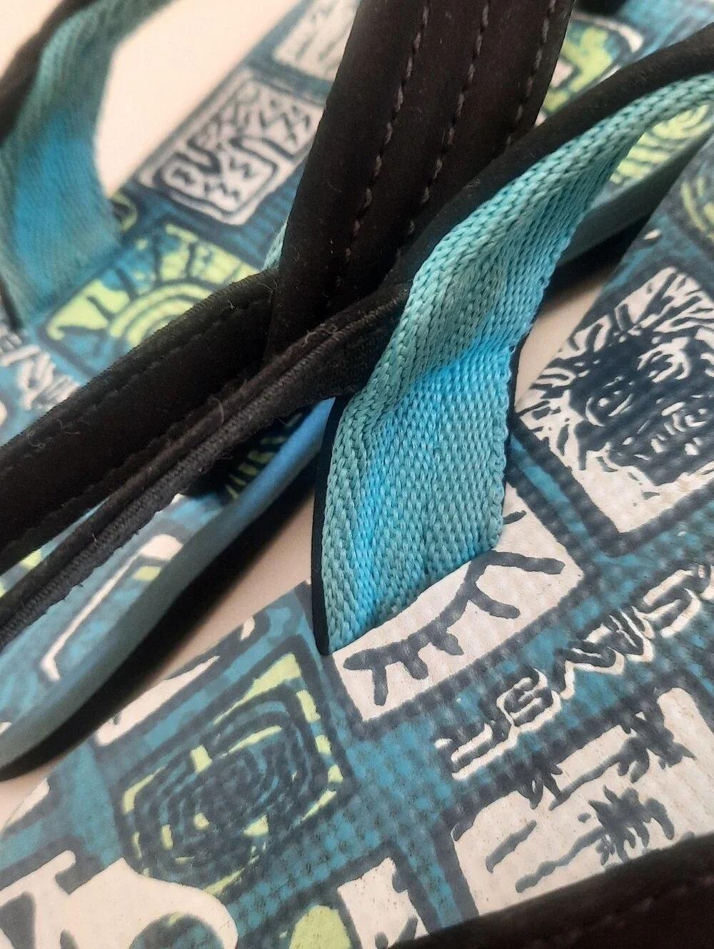 Quiksilver Teal, Blue & Green Graphic Flip Flops